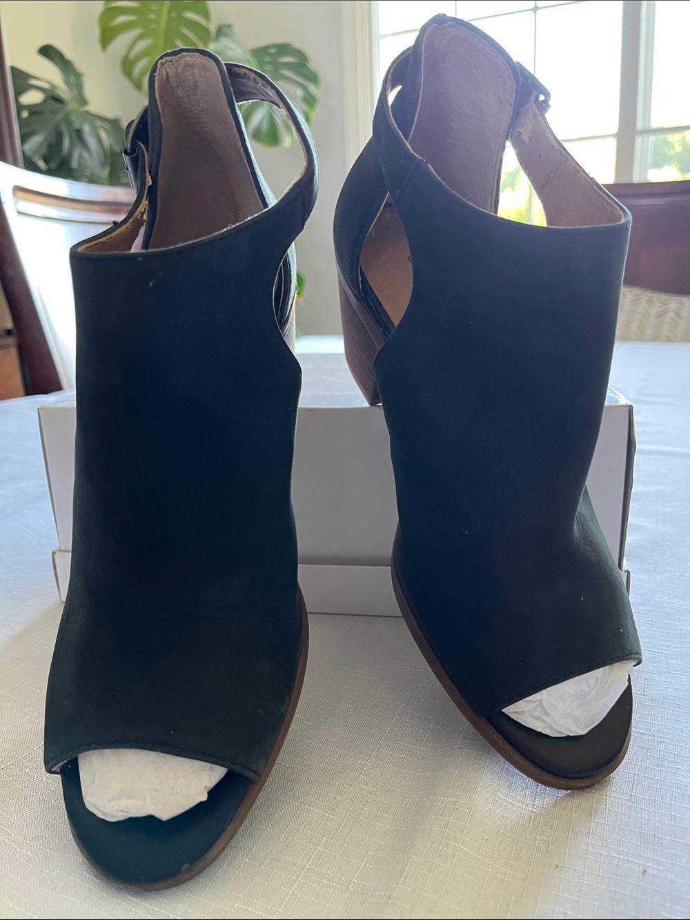 Lucky Brand Open-Toe Cutout Heel Sandals Size 8